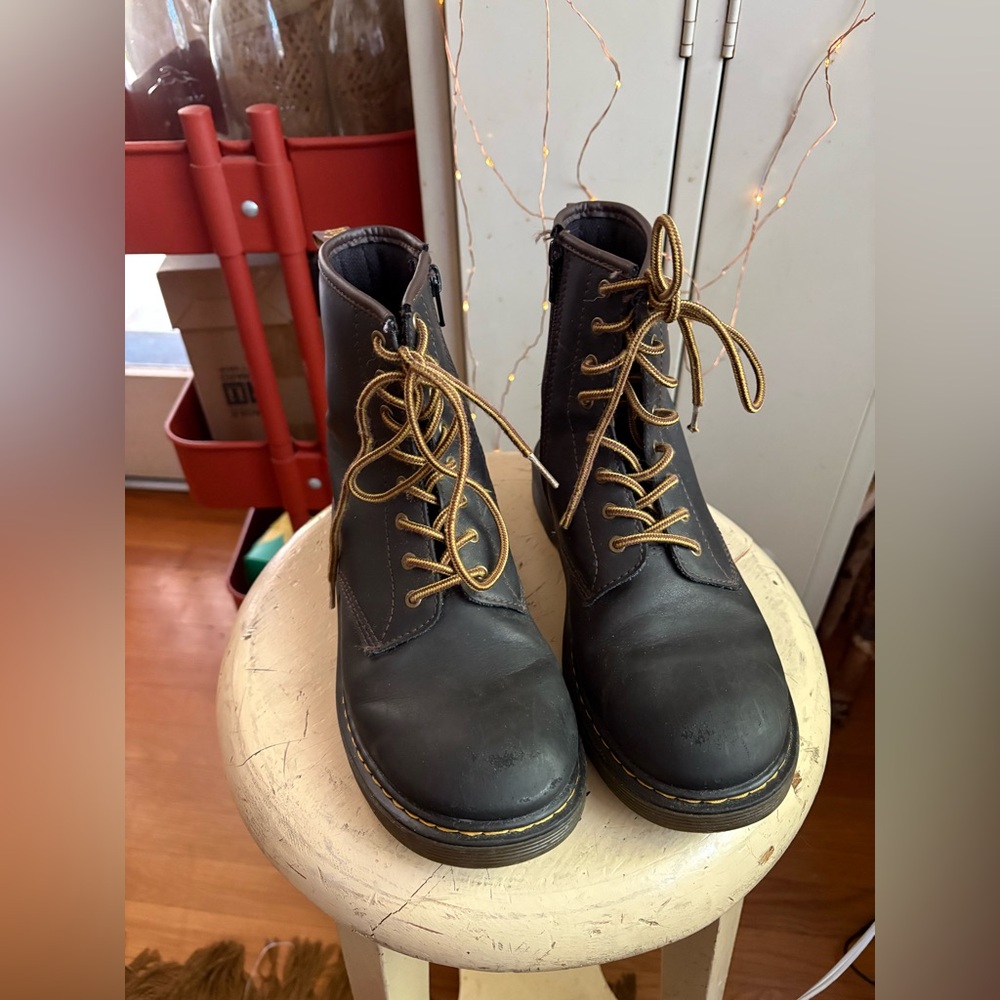 Dr. Martens 1460 8-Eye Boot - Big Kid 5M - Picture 5 of 16